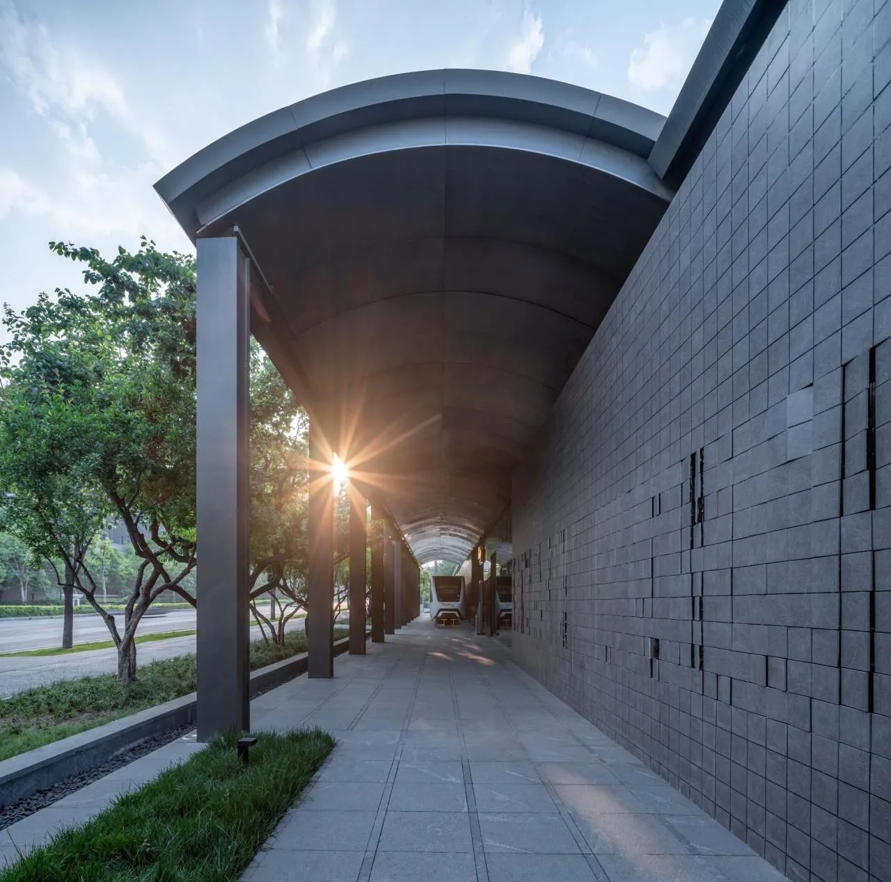 BIM Architecture | Qujiang Tourism Light Rail Station Renovation and Upgrading/Shanghai Bingren Architectural Firm