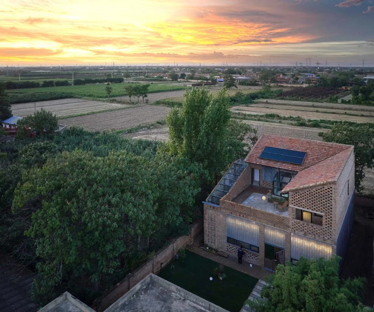 BIM Architecture | Weinan Bayi Village Glass Brick House/Xi'an University of Architecture and Technology Design and Research Institute