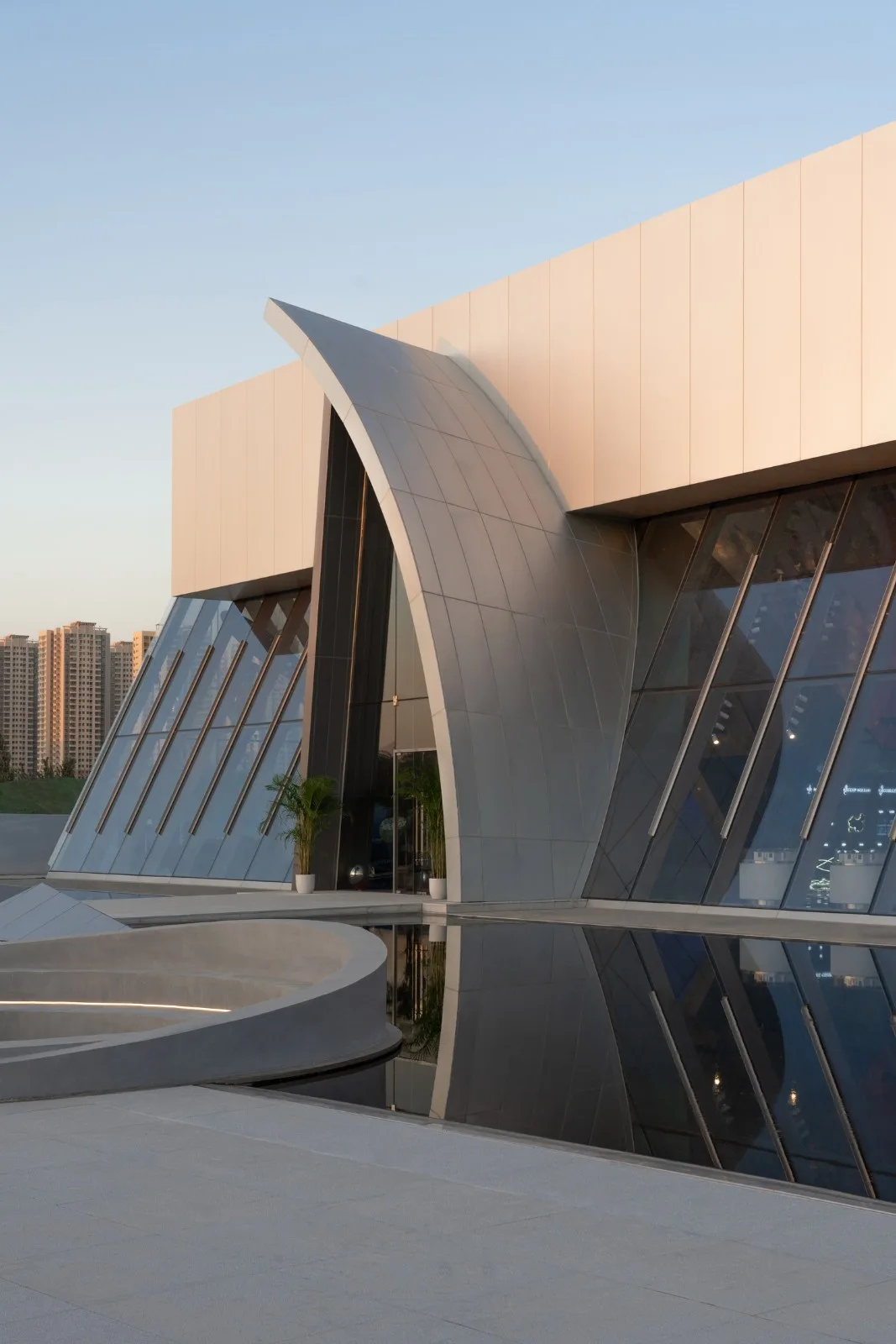 BIM Architecture | Chongwen Langyue Exhibition Center in Jinghe New City, Xi'an/AOE Construction Team