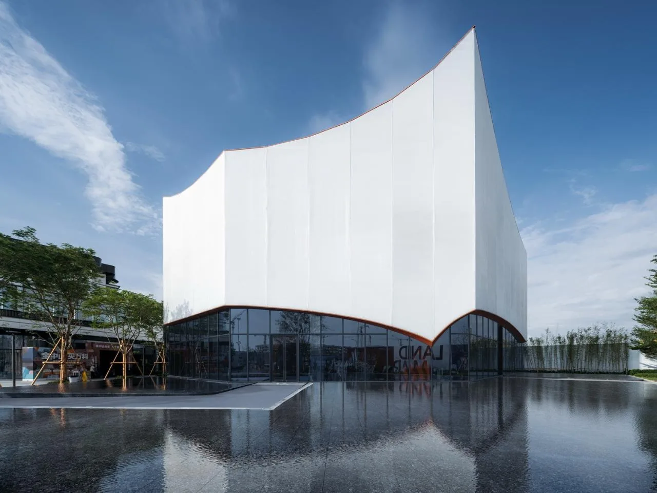 BIM Architecture | Flying Red Mountain/Wutopia Lab