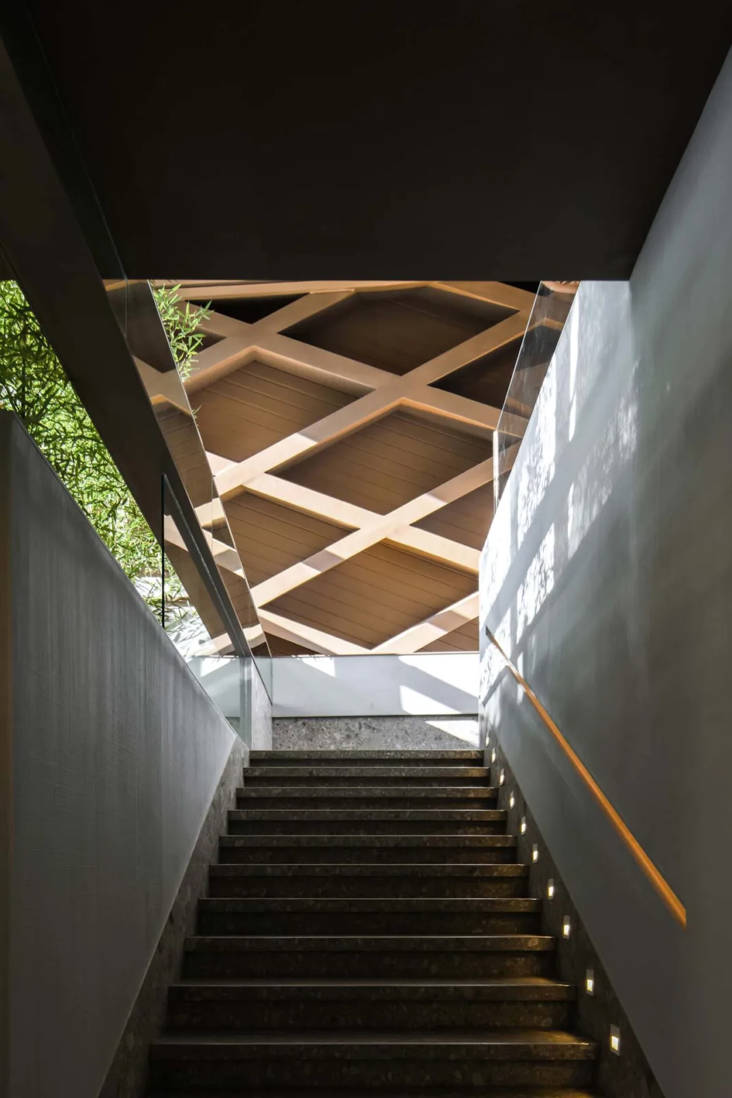 BIM Architecture | Jiaozi Avenue Wooden Roof Restaurant/Zhiye Building