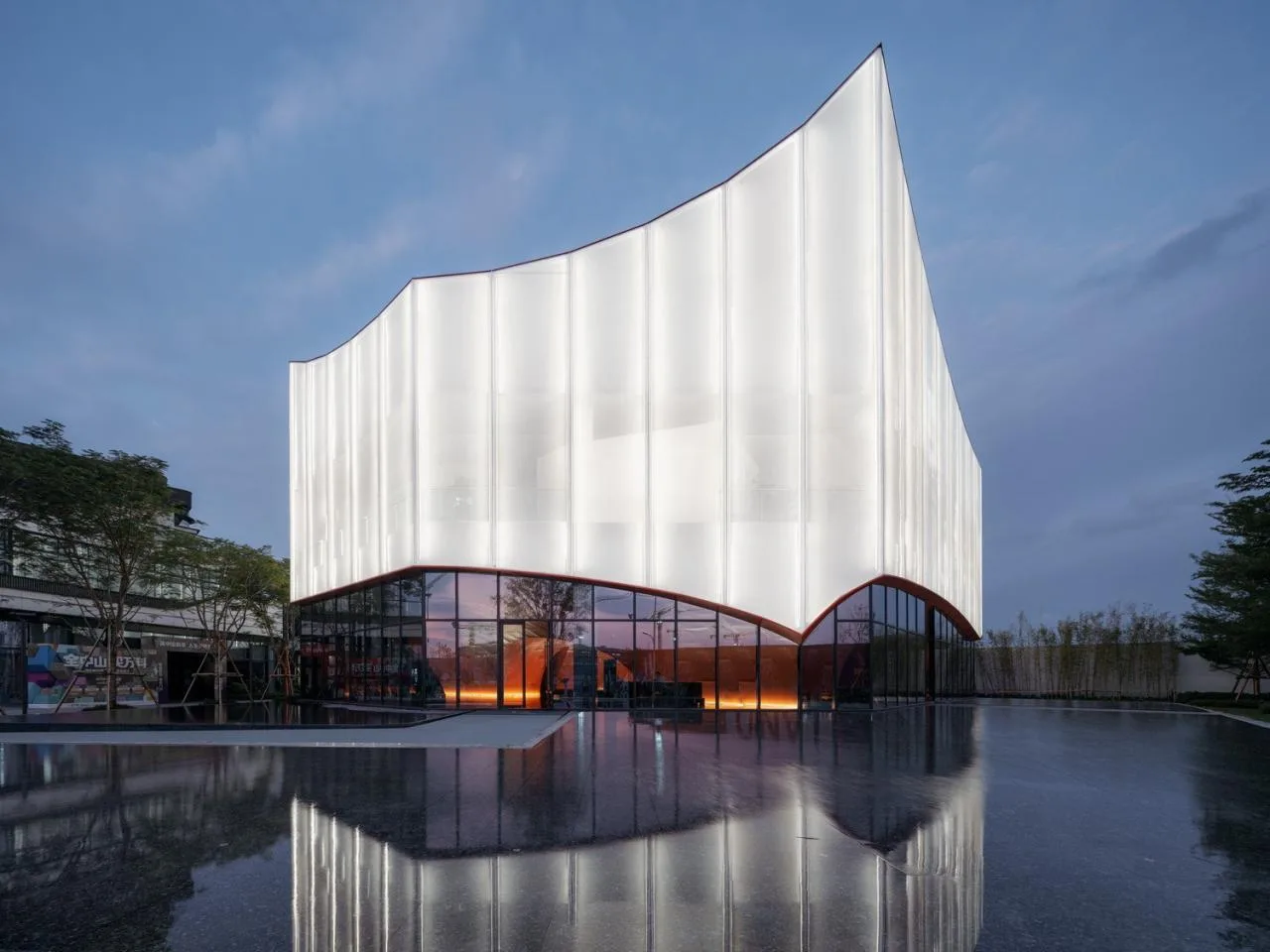 BIM Architecture | Flying Red Mountain/Wutopia Lab