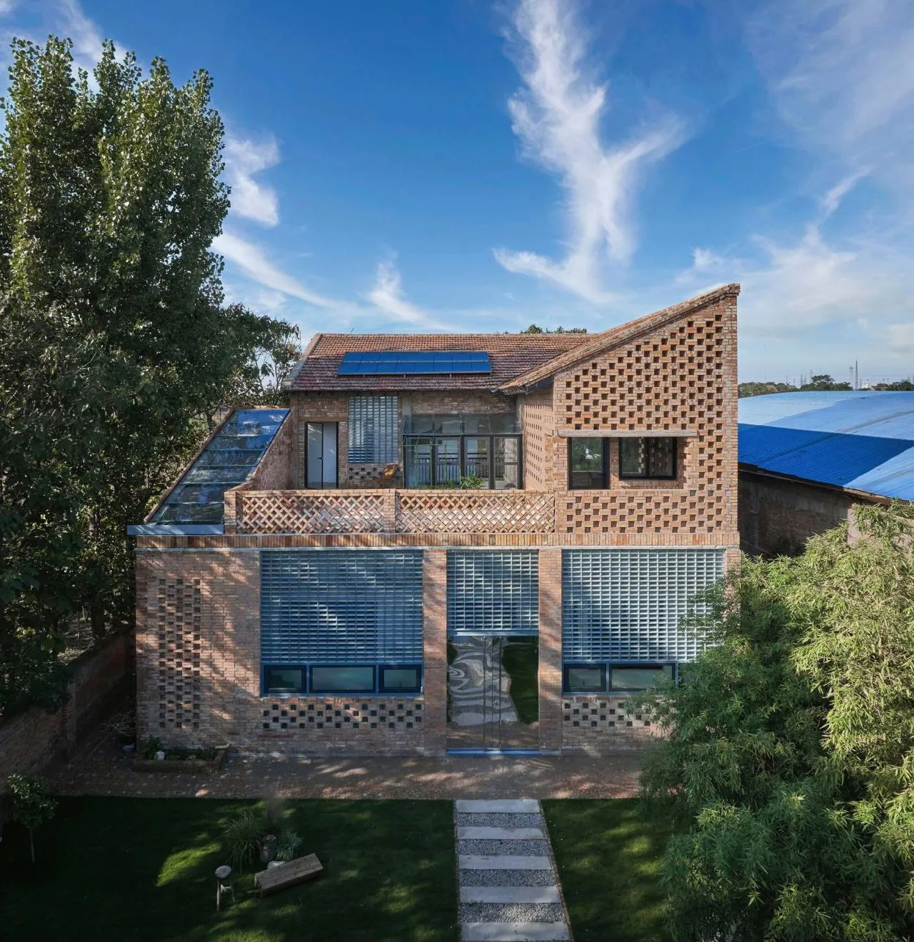 BIM Architecture | Weinan Bayi Village Glass Brick House/Xi'an University of Architecture and Technology Design and Research Institute
