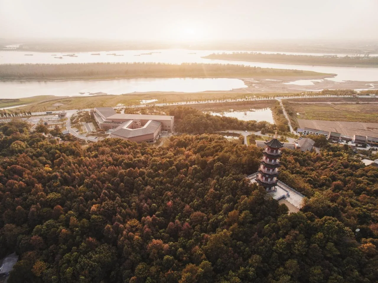 BIM Architecture | Overlaying Emotions, Building Architecture: Tongguan Kiln Site Museum/Luo Jin Studio