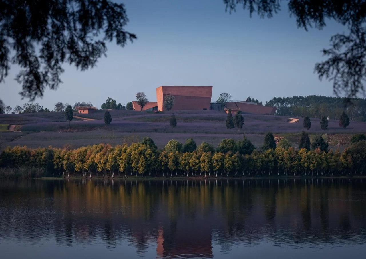 BIM Architecture | Red Stone Array, Yunnan Dongfeng Yun Art Center/Meng Fanhao