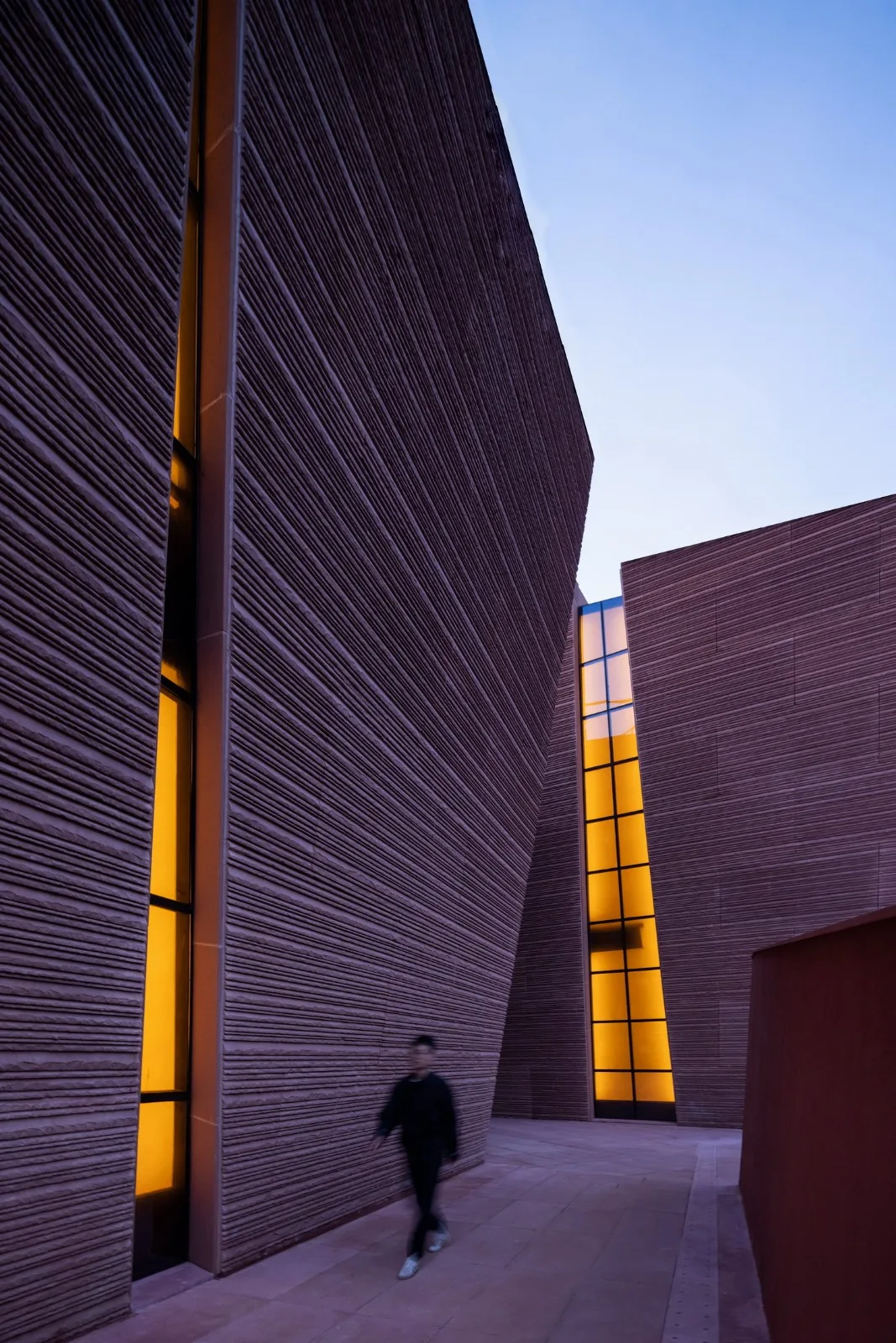 BIM Architecture | Red Stone Array, Yunnan Dongfeng Yun Art Center/Meng Fanhao