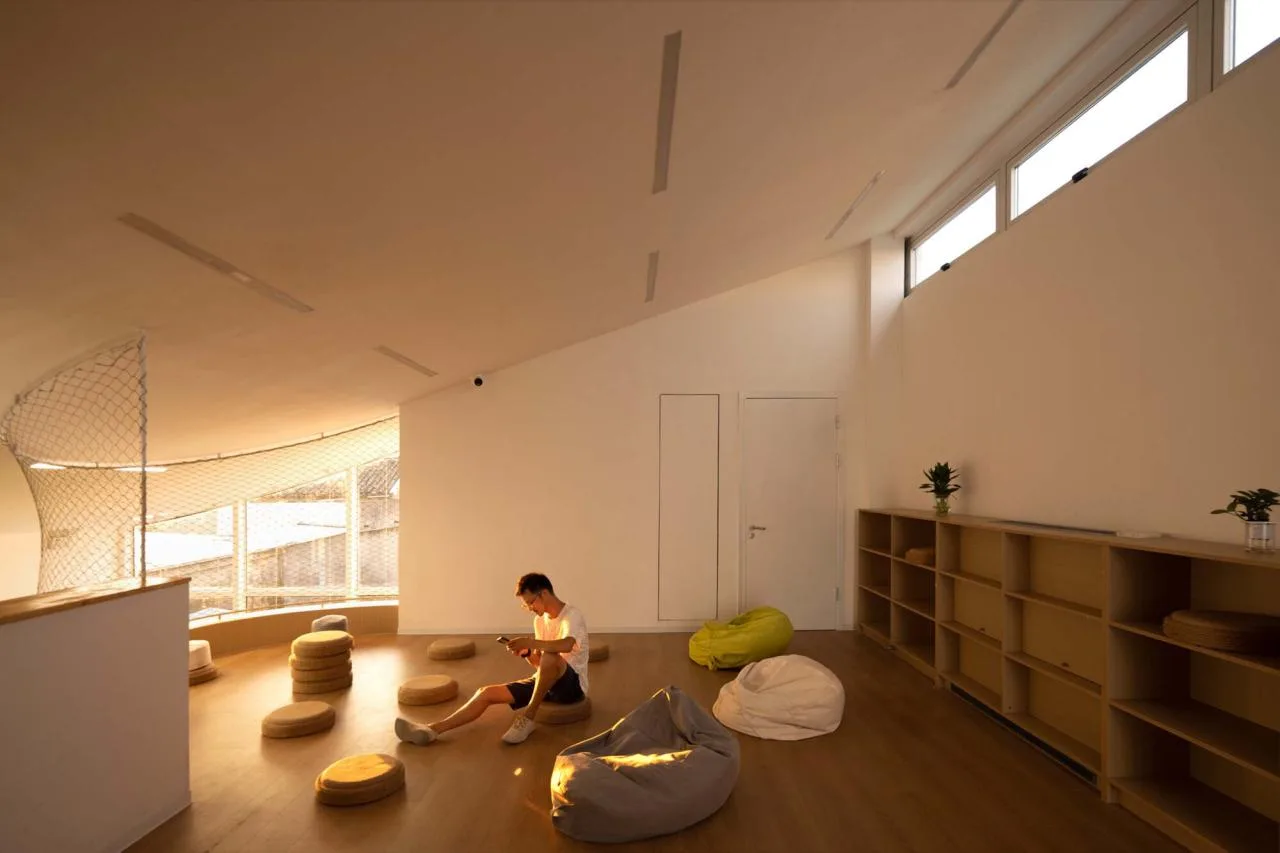 BIM Architecture | Meeting Room in Bache School Town/Proper Design