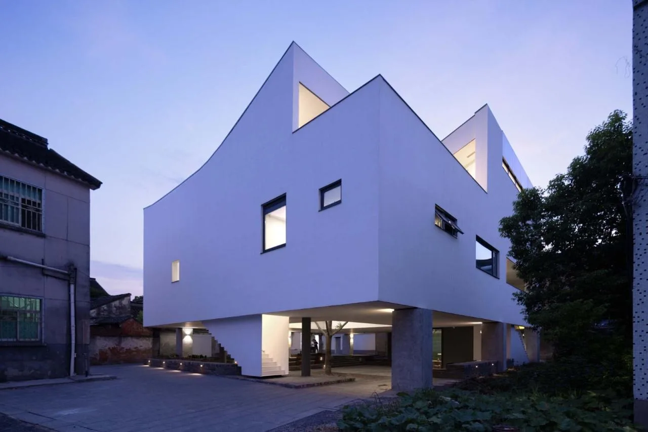 BIM Architecture | Meeting Room in Bache School Town/Proper Design