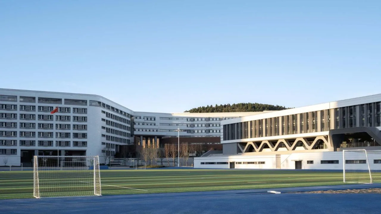 BIM Architecture | Jinan Licheng No.2 Middle School Caishi Campus/Tongyuan Design
