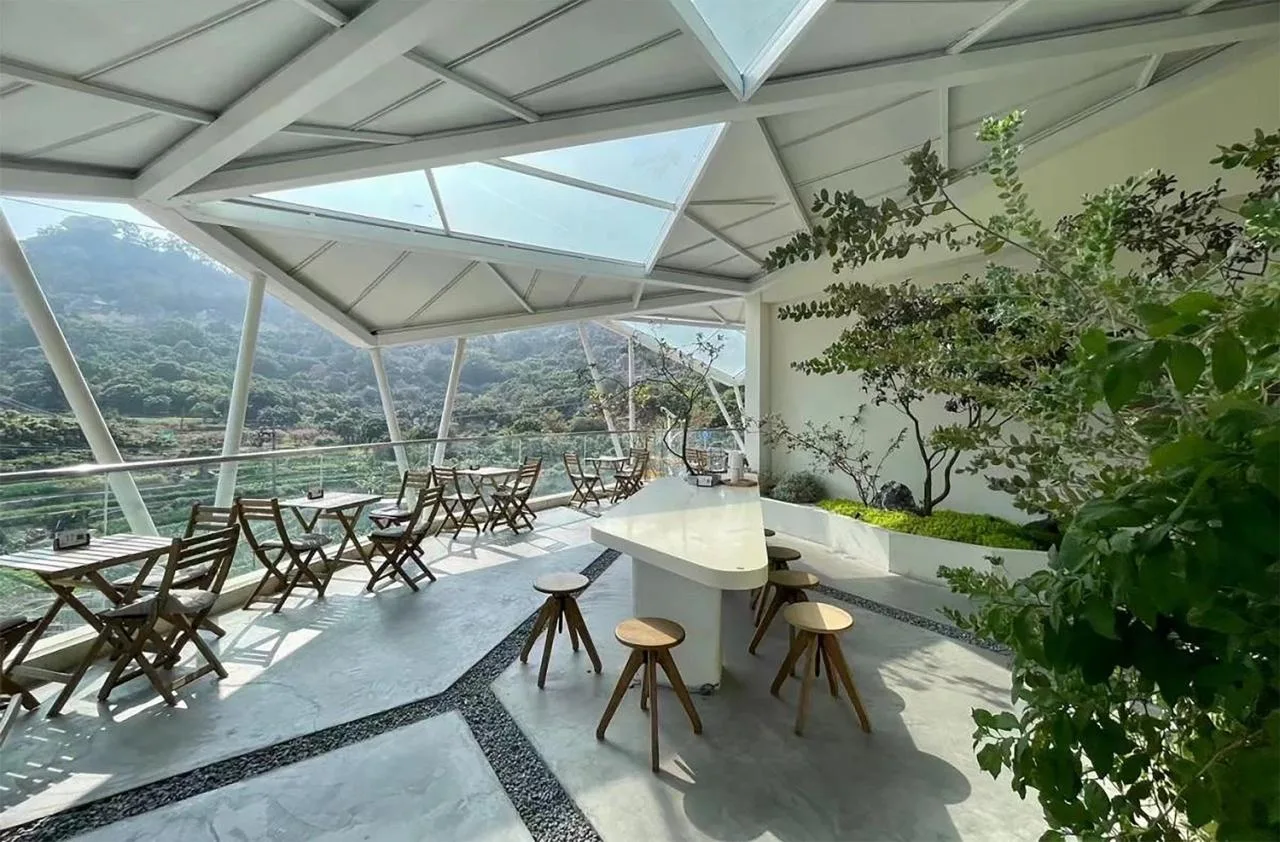 BIM Architecture | Half Island Cafe (Dongpingshan Renovation)/Xiamen University Architectural Design and Research Institute Co., Ltd. (AUAD)