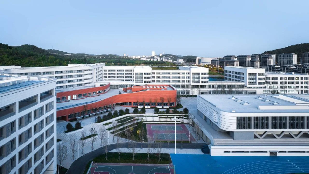 BIM Architecture | Jinan Licheng No.2 Middle School Caishi Campus/Tongyuan Design