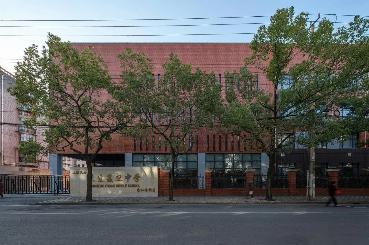 BIM Architecture | Lansheng Fudan Middle School Guohe Road Campus Renovation and Expansion Project/Shanghai Huadu Architectural Planning and Design Co., Ltd