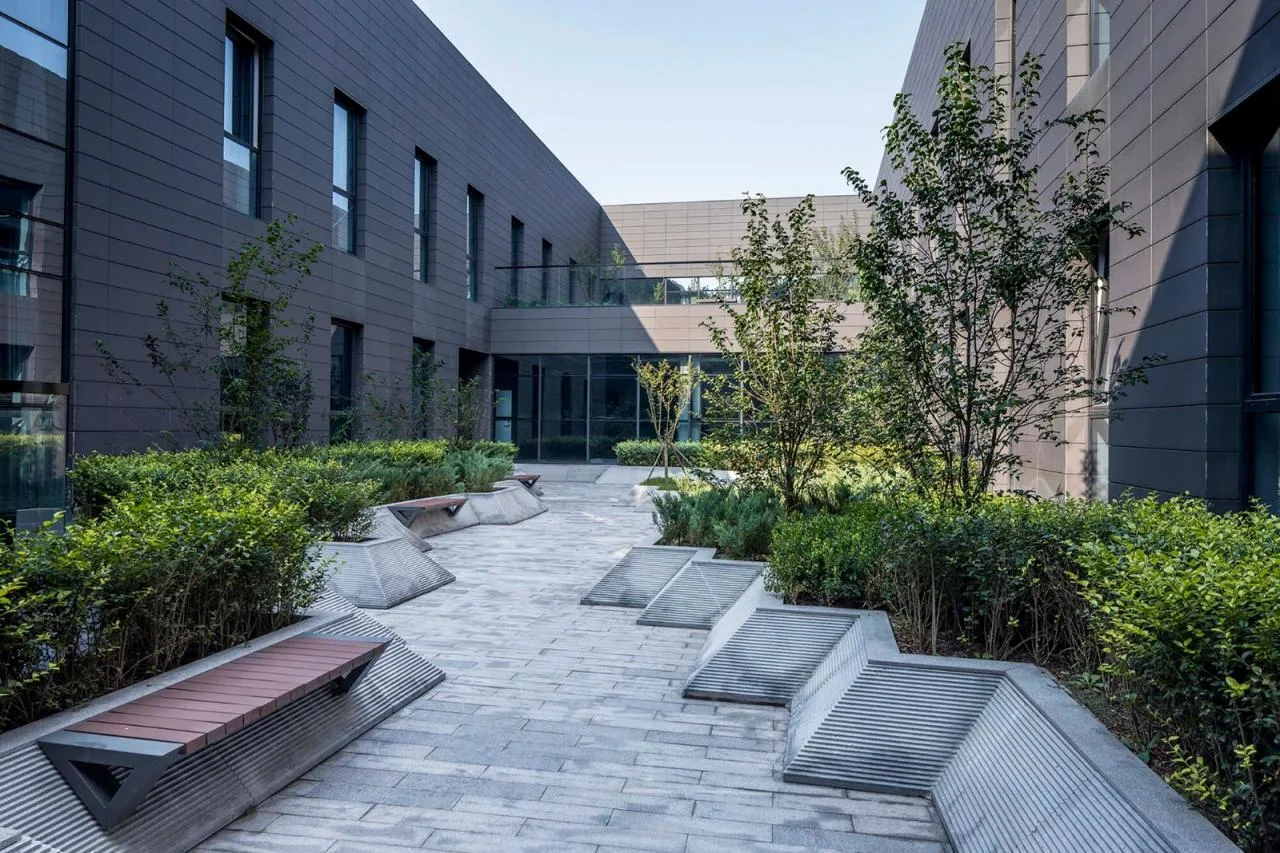 BIM Architecture | Courtyard Facing the Sky - Beijing Tongzhou Lucheng Civic Center/Yidu Architecture