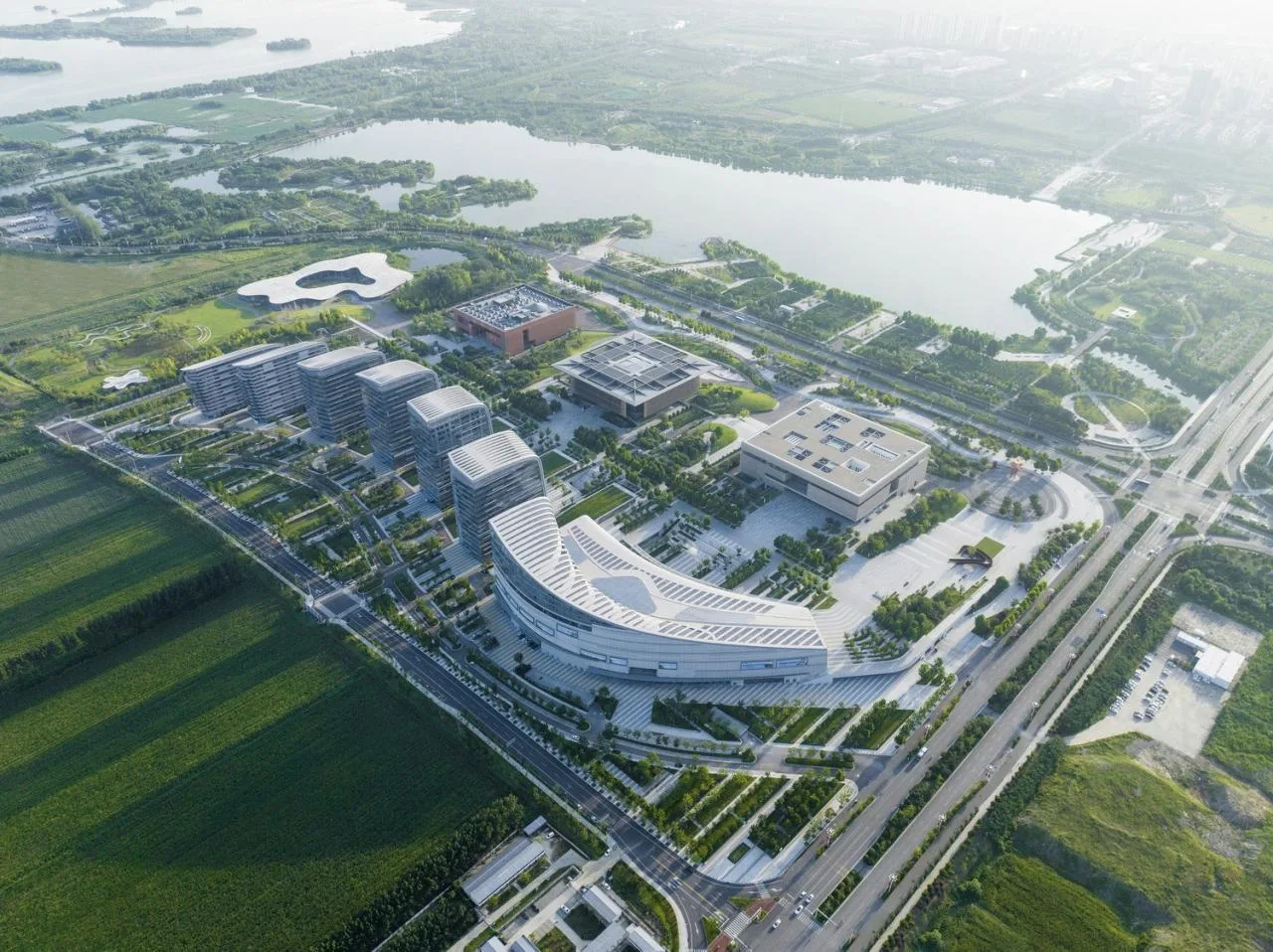 BIM Architecture | High Mountains and Flowing Waters, Inclusive Urban Culture New Business Card - Jining Cultural Center Phase III Cultural Industry Park/Laguarda. Low Architects (LLA)