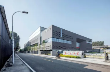 BIM Architecture: Sky-Facing Courtyard at Beijing Tongzhou Lucheng Civic Center by Yidu Architecture-BIM WORLD
