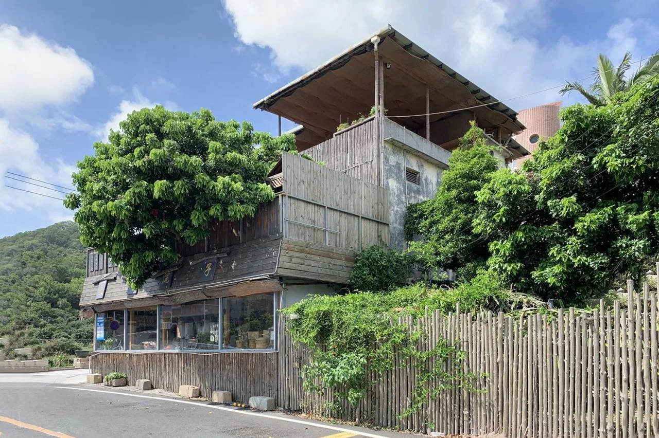 BIM Architecture | Half Island Cafe (Dongpingshan Renovation)/Xiamen University Architectural Design and Research Institute Co., Ltd. (AUAD)