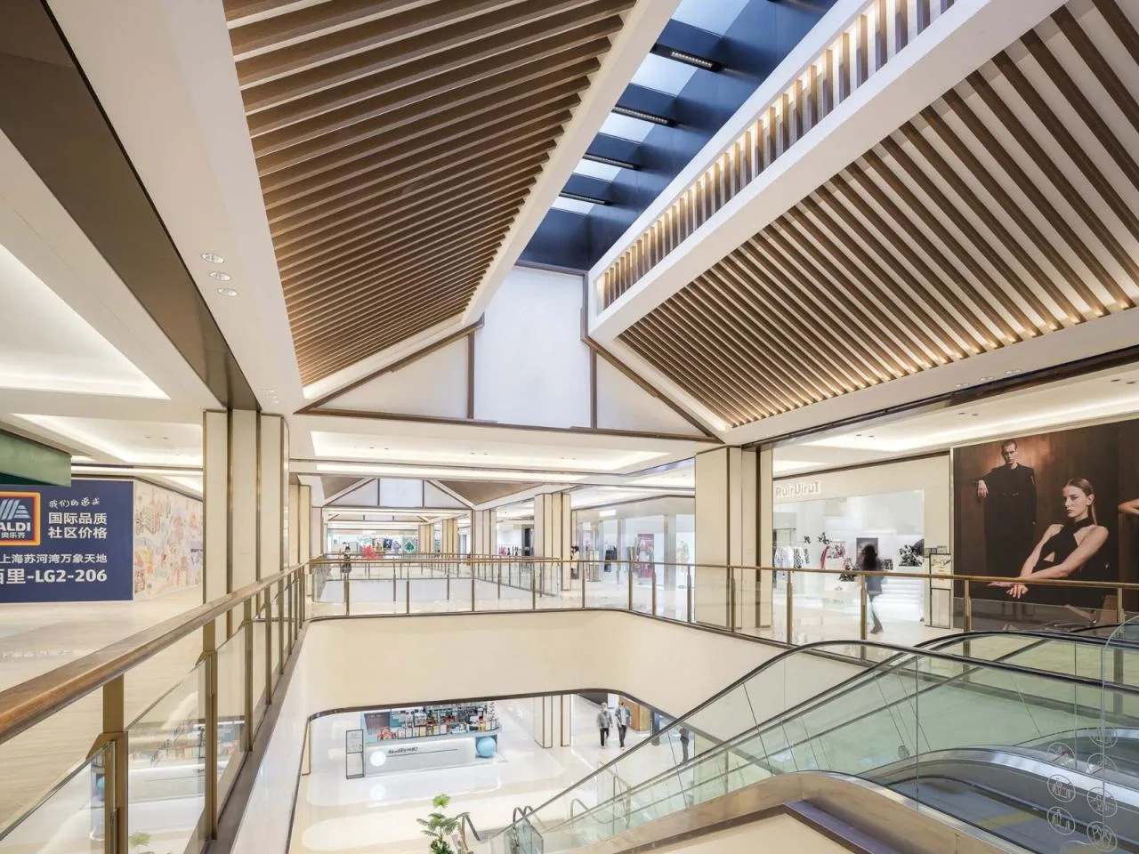BIM Architecture | Shanghai Suhewan Wanda Plaza/Kokaistudios