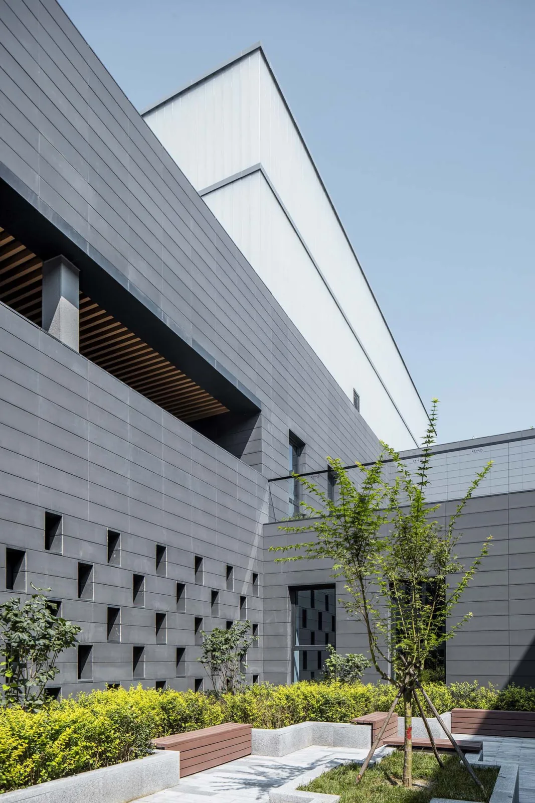 BIM Architecture | Courtyard Facing the Sky - Beijing Tongzhou Lucheng Civic Center/Yidu Architecture