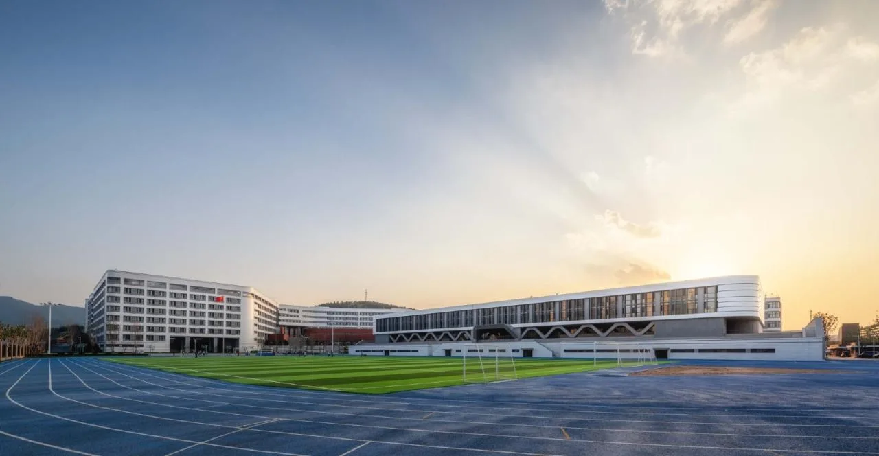 BIM Architecture | Jinan Licheng No.2 Middle School Caishi Campus/Tongyuan Design