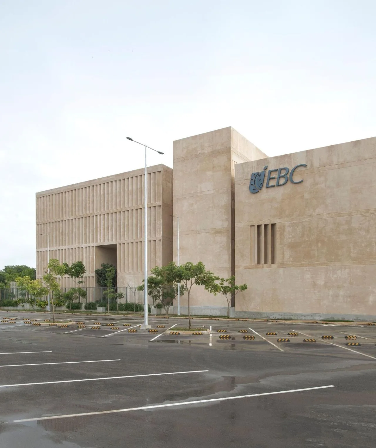 BIM Architecture | Merida Bank and Business School/IUA Ignacio Urquiza Arquitectos
