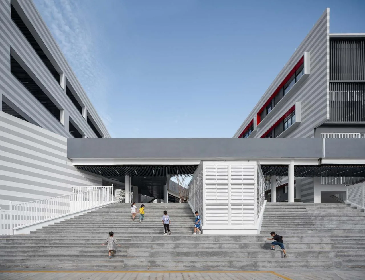 BIM Architecture | Quzhou Xinhua Second School/01 City Architecture Firm