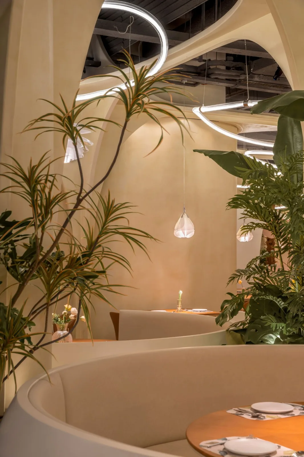 BIM Architecture | Meet 11 Huayang Restaurant/Lichang (Beijing) Architectural Design