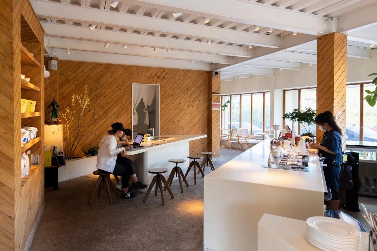 BIM Architecture | Half Island Cafe (Dongpingshan Renovation)/Xiamen University Architectural Design and Research Institute Co., Ltd. (AUAD)