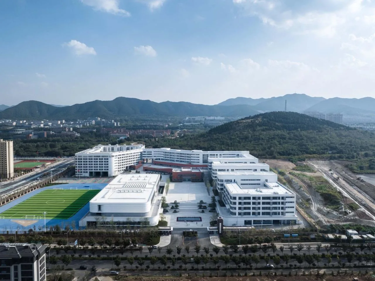 BIM Architecture | Jinan Licheng No.2 Middle School Caishi Campus/Tongyuan Design