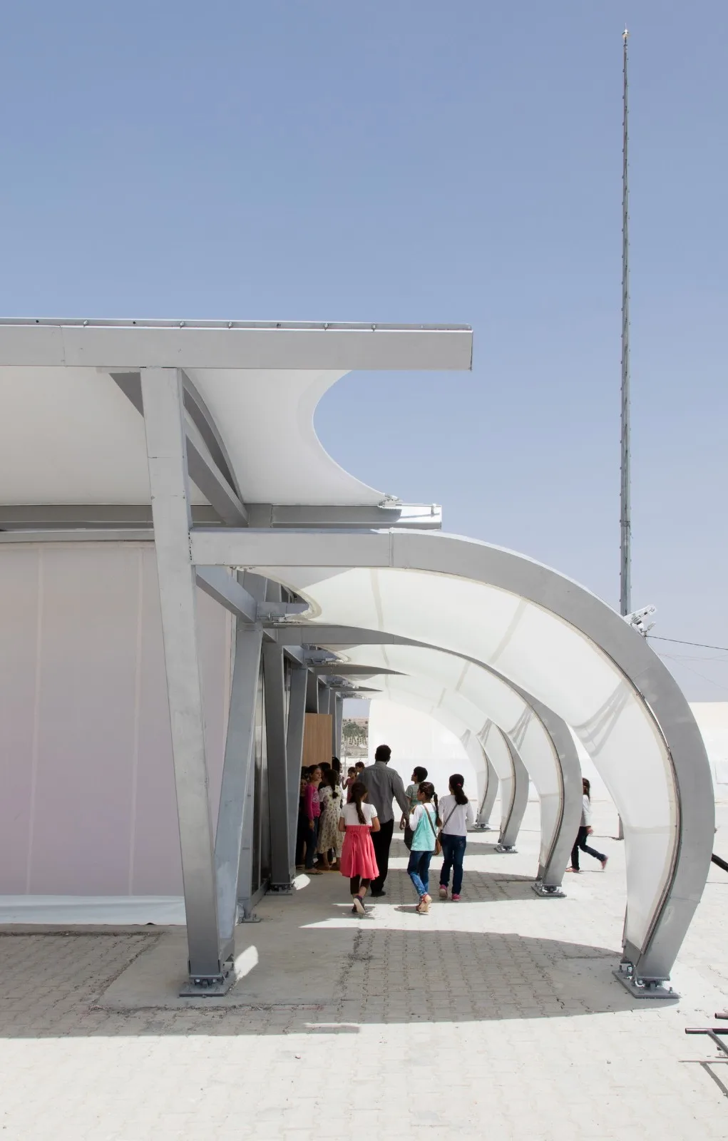 BIM Architecture | Emergency Shelter Tent Built in One Day/Zaha Hadid Architects