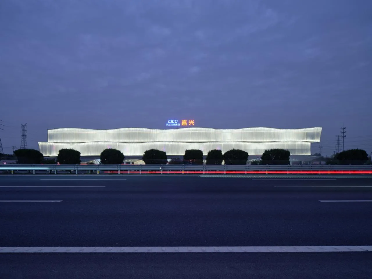 BIM Architecture | Jiaxing Service Area of Shanghai Hangzhou Expressway: Complex on the Highway/Goa Elephant Design
