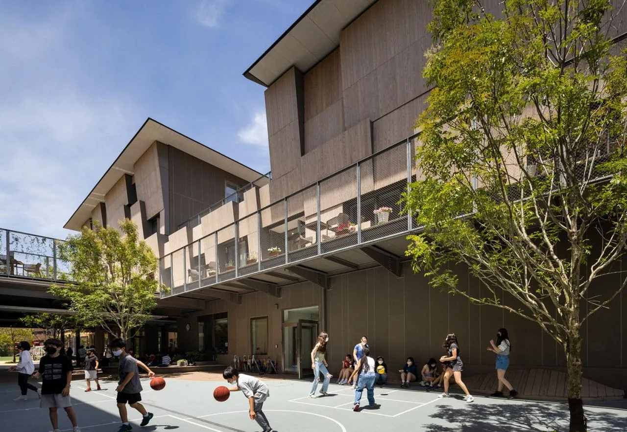 BIM Architecture | Yokohama International School, both interior and exterior wooden finishes/Dacheng Construction+Kengo Kuma Architecture Urban Design Firm