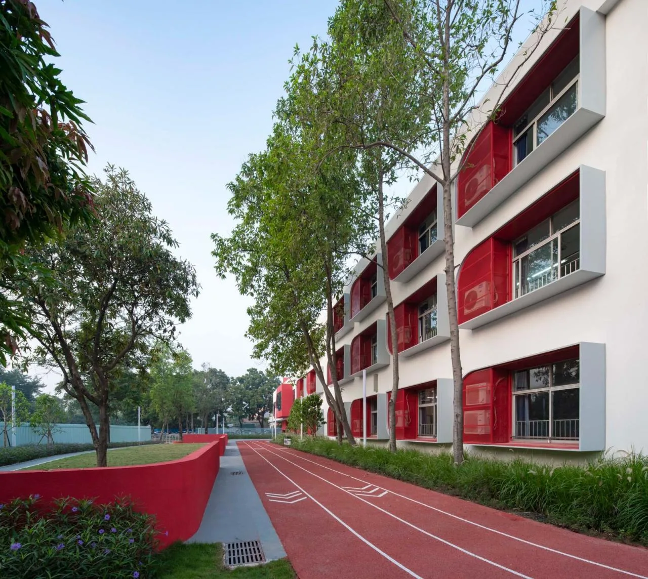 BIM Architecture | Renovation of Longjiang Foreign Language School Affiliated Primary School (Wanggang Primary School)/Vertical Beam Society Architecture