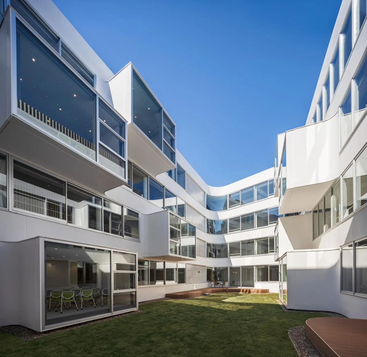 BIM Architecture | Oriental University Ai Fourth Building Center/Ishimoto Architectural