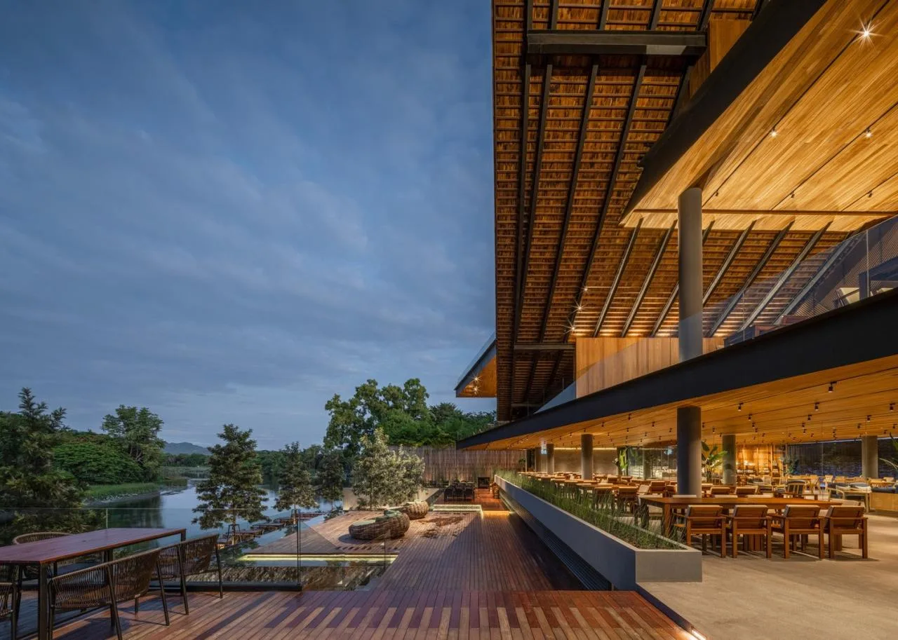 BIM Architecture | Mega scale Thai restaurant Keereetara/IDIN Architects