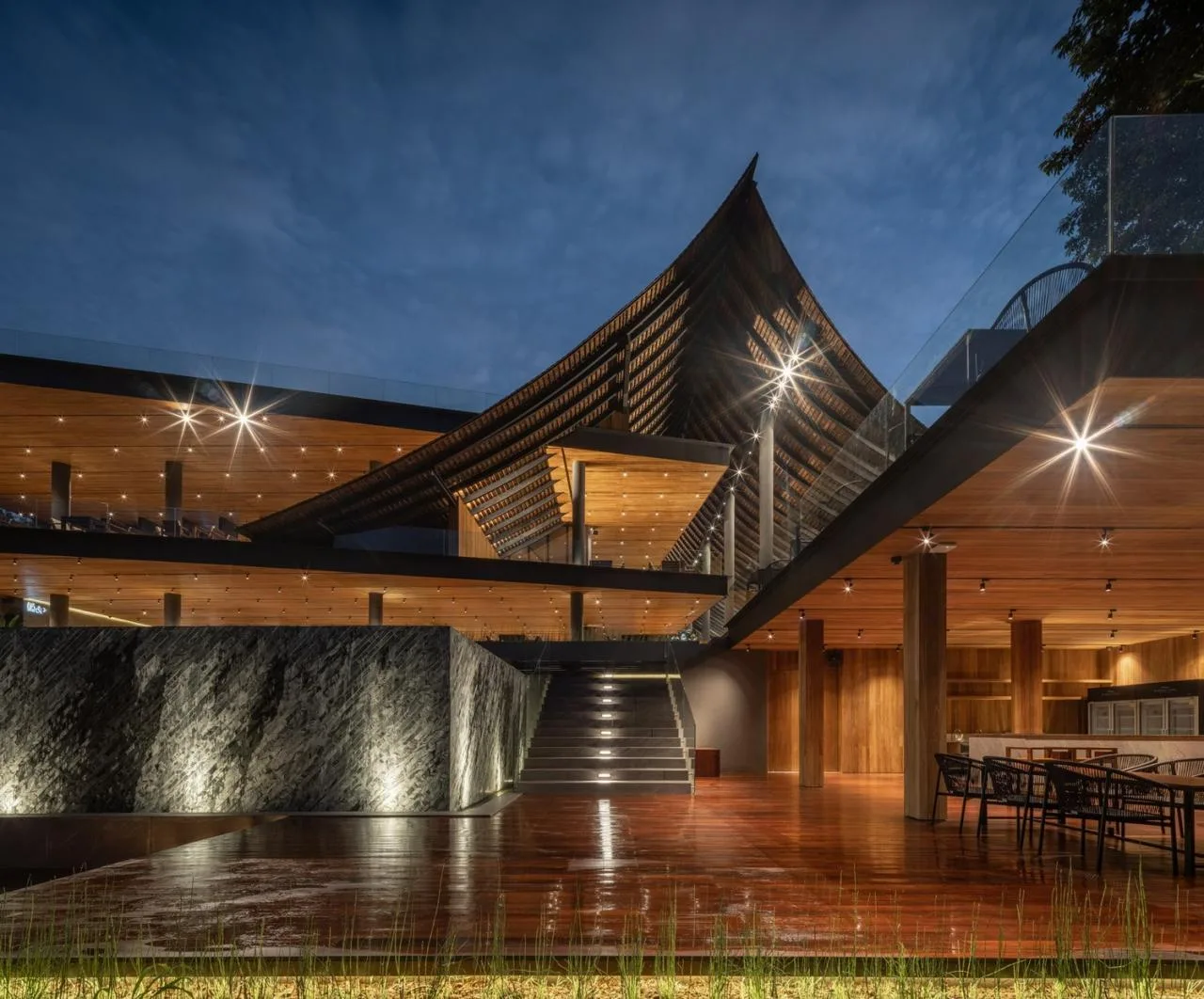 BIM Architecture | Mega scale Thai restaurant Keereetara/IDIN Architects
