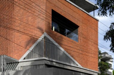 BIM Architecture: Red Brick Building by The Purple Ink Studio-BIM WORLD