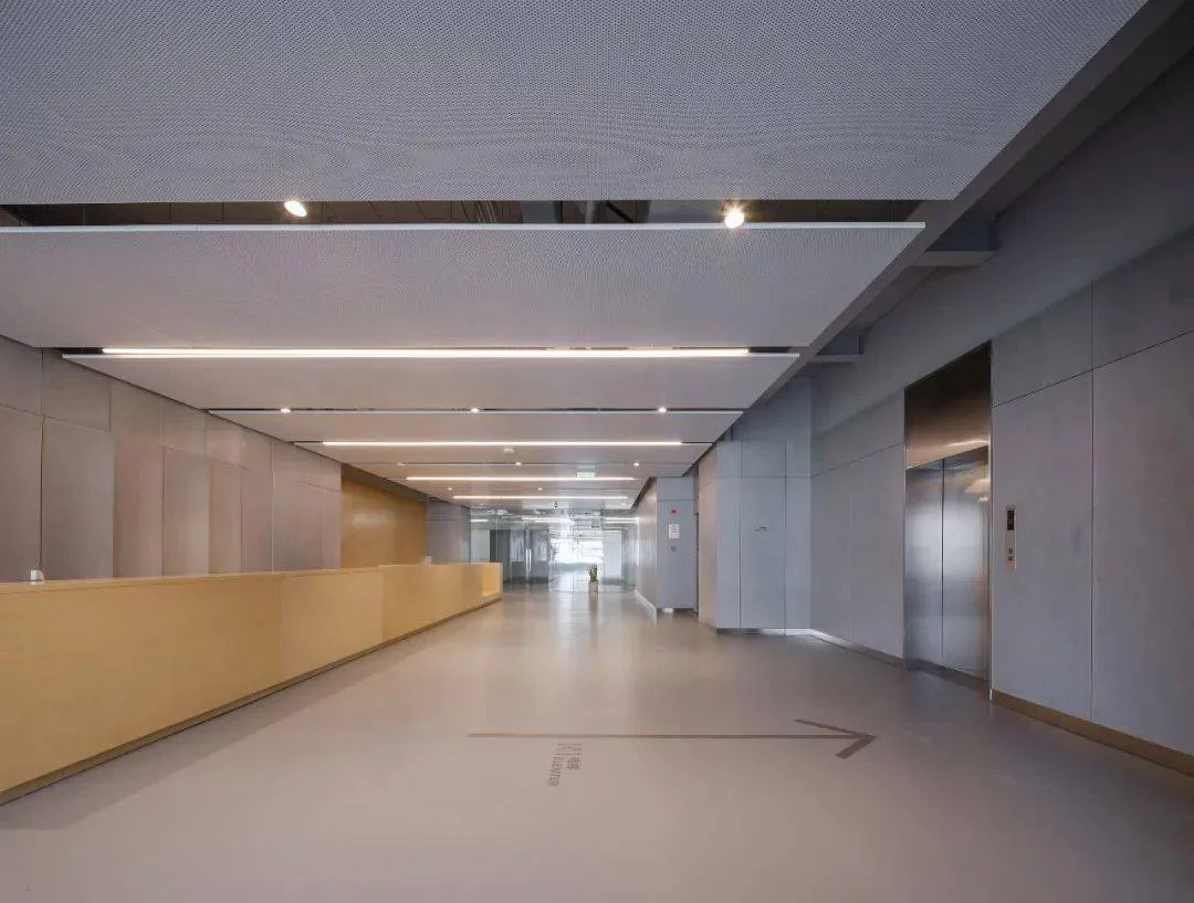Chuangyi MIX · Luo Xiu Road | Revitalize and rejuvenate, from 'closing old boxes on street corners' to 'green neighborhood reception rooms'/Sanyi Architecture