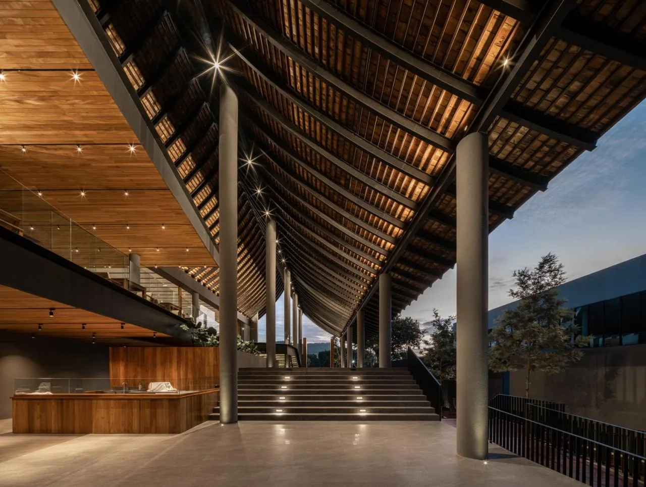 BIM Architecture | Mega scale Thai restaurant Keereetara/IDIN Architects