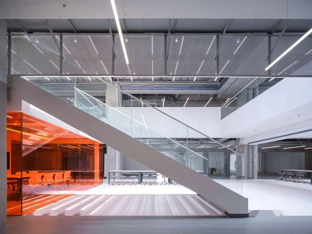 Chuangyi MIX · Luo Xiu Road | Revitalize and rejuvenate, from 'closing old boxes on street corners' to 'green neighborhood reception rooms'/Sanyi Architecture