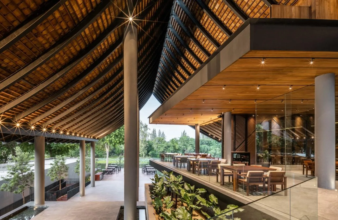 BIM Architecture | Mega scale Thai restaurant Keereetara/IDIN Architects