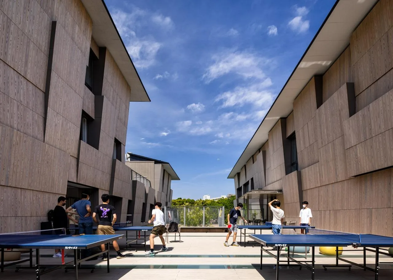 BIM Architecture | Yokohama International School, both interior and exterior wooden finishes/Dacheng Construction+Kengo Kuma Architecture Urban Design Firm