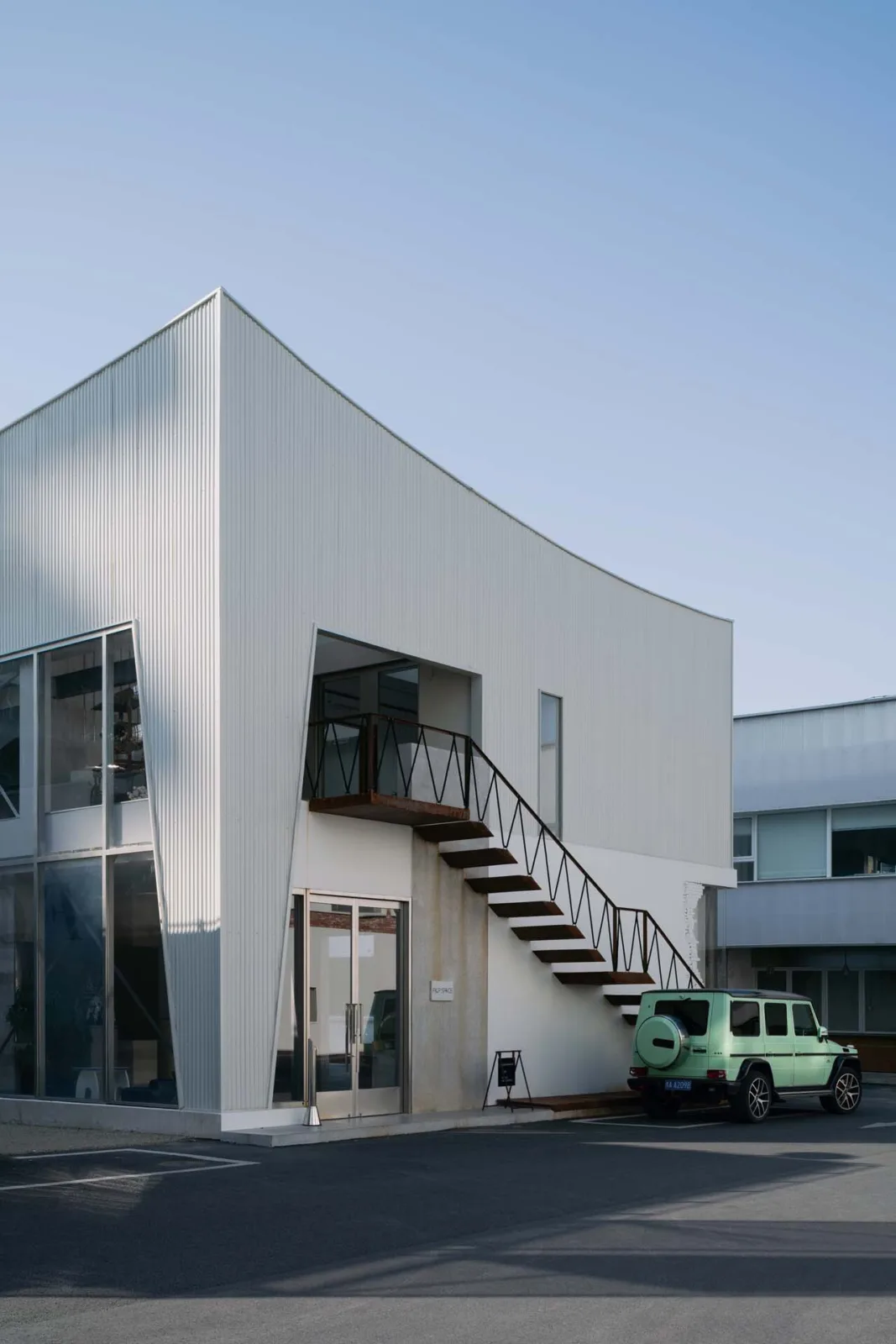 BIM Architecture | Flop Art Space/House and Poetry Architecture Firm