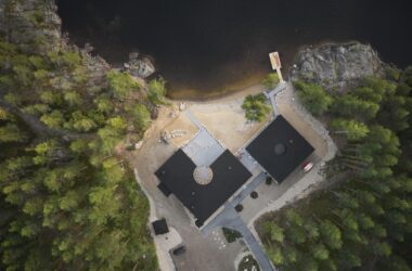 BIM Architecture: Forest and Water Design at Pistohiekka Resort by Studio Puisto-BIM WORLD