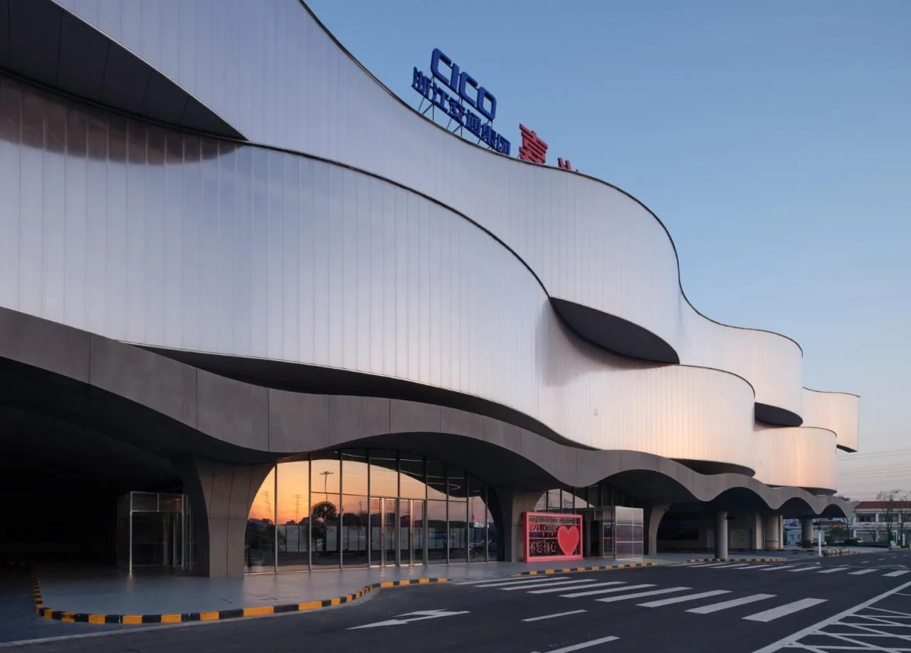 BIM Architecture | Jiaxing Service Area of Shanghai Hangzhou Expressway: Complex on the Highway/Goa Elephant Design