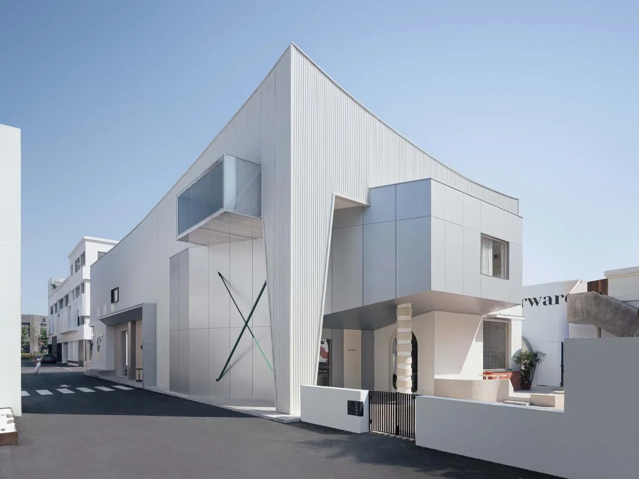 BIM Architecture | Flop Art Space/House and Poetry Architecture Firm