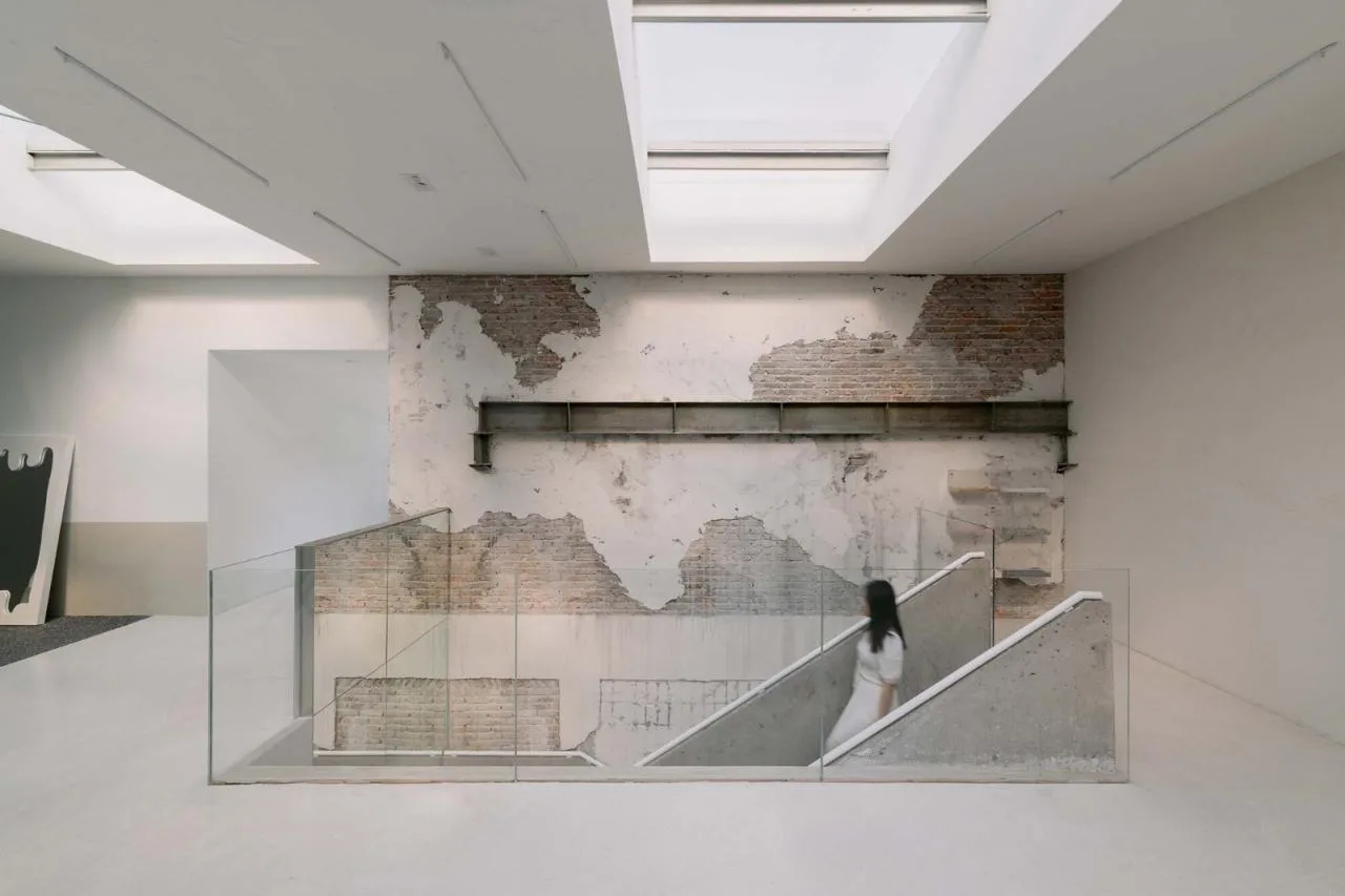BIM Architecture | Flop Art Space/House and Poetry Architecture Firm