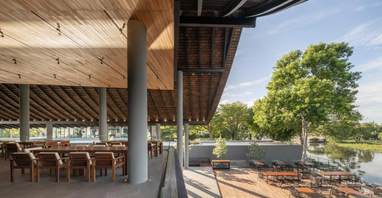 BIM Architecture | Mega scale Thai restaurant Keereetara/IDIN Architects