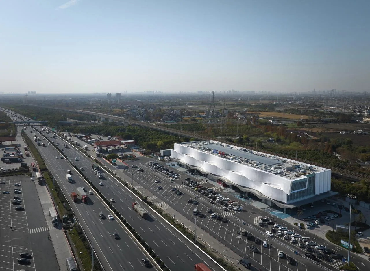 BIM Architecture | Jiaxing Service Area of Shanghai Hangzhou Expressway: Complex on the Highway/Goa Elephant Design