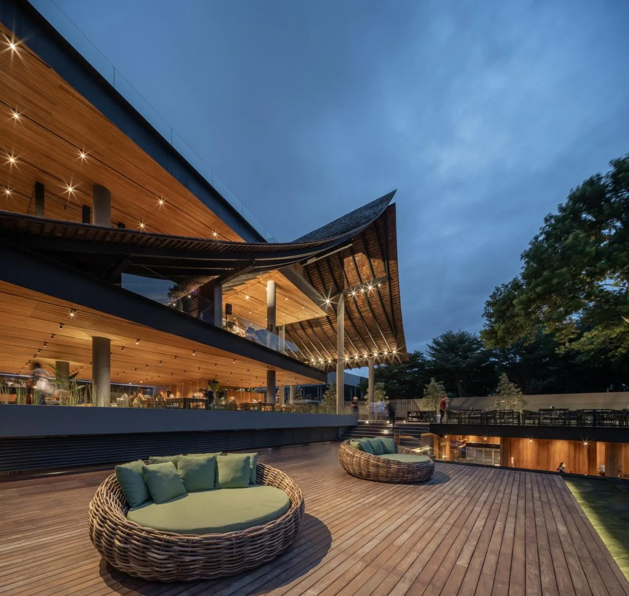 BIM Architecture | Mega scale Thai restaurant Keereetara/IDIN Architects