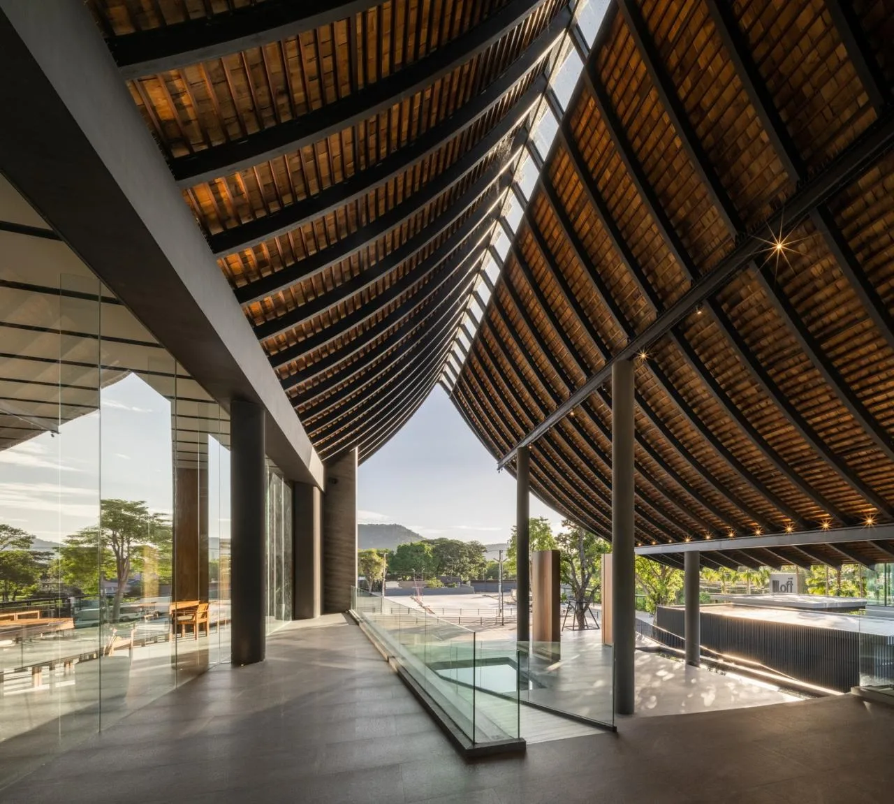 BIM Architecture | Mega scale Thai restaurant Keereetara/IDIN Architects